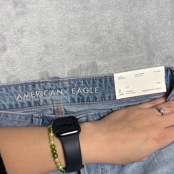 ✨ 2/$35 American Eagle Outfitters Womens Size 2 Regular Tomgirl Jeans Distressed - Picture 4 of 8